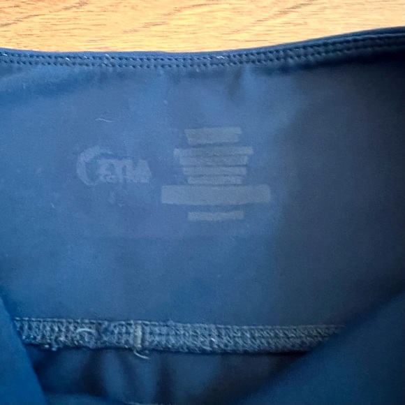 Zyia cropped leggings, size 4 - Picture 3 of 3